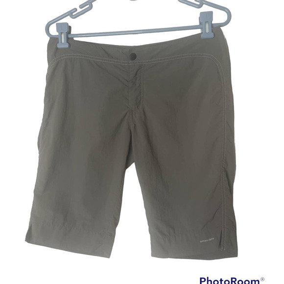 Columbia GRT Omni Dry Shorts in Gray, Size 6 - Picture 1 of 4
